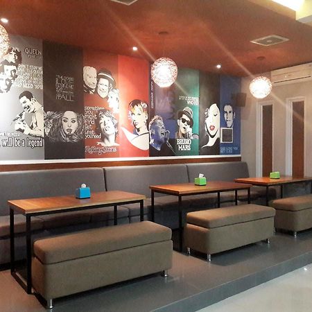 Melody Guest House Cilegon Esterno foto