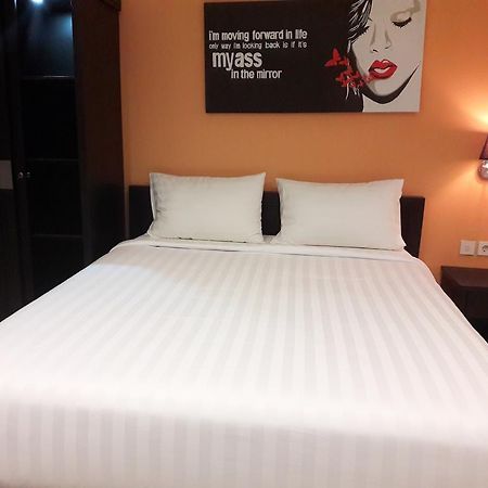 Melody Guest House Cilegon Esterno foto