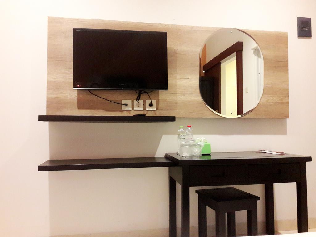 Melody Guest House Cilegon Esterno foto