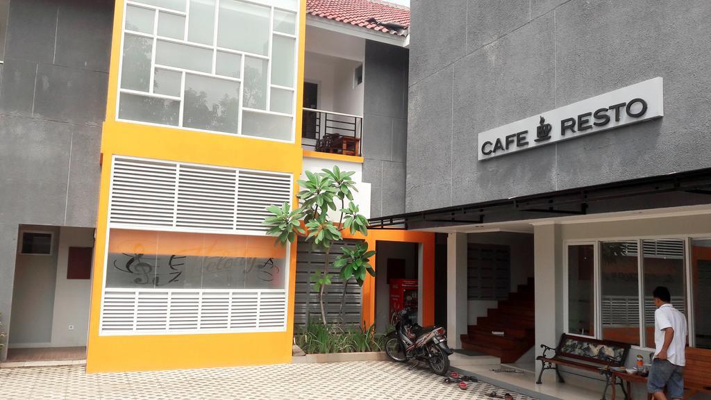 Melody Guest House Cilegon Esterno foto